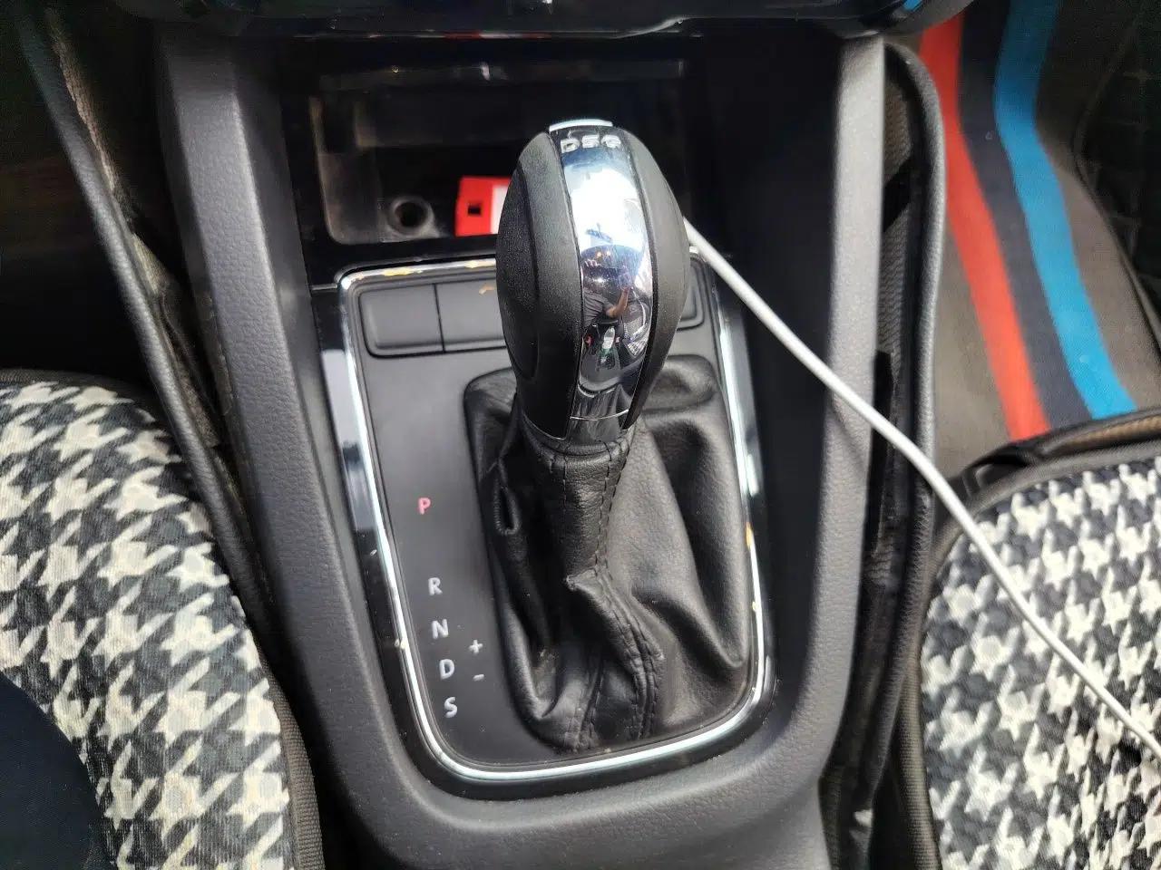 Volkswagen Sagitar 2015 230TSI Automatic Comfort Version — миниатюра 14