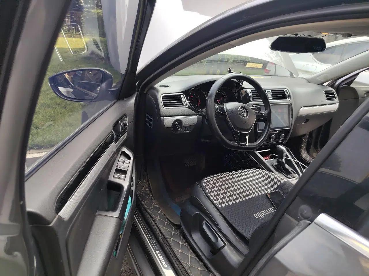 Volkswagen Sagitar 2015 230TSI Automatic Comfort Version — миниатюра 16