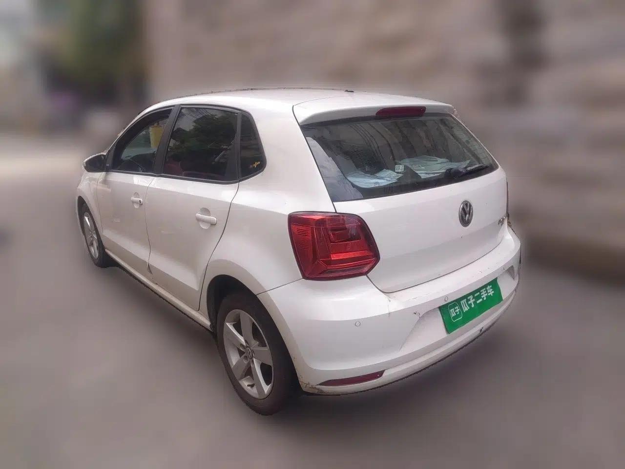 Volkswagen Polo 2016 1.6L Automatic Comfort Model — миниатюра 4