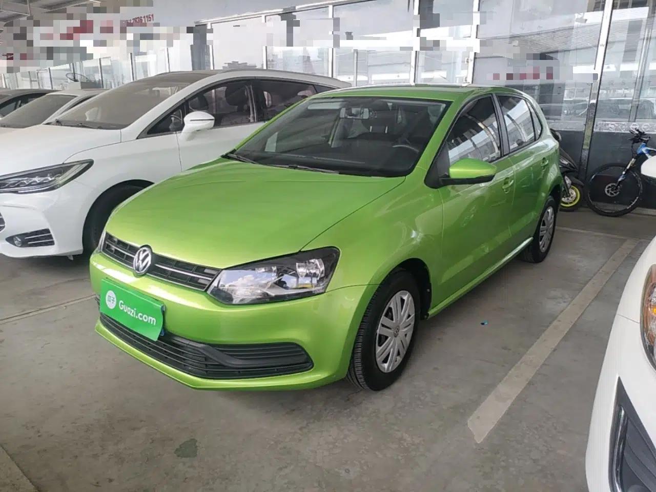 Volkswagen Polo 2016 1.4L Automatic Trendy Model — миниатюра 1