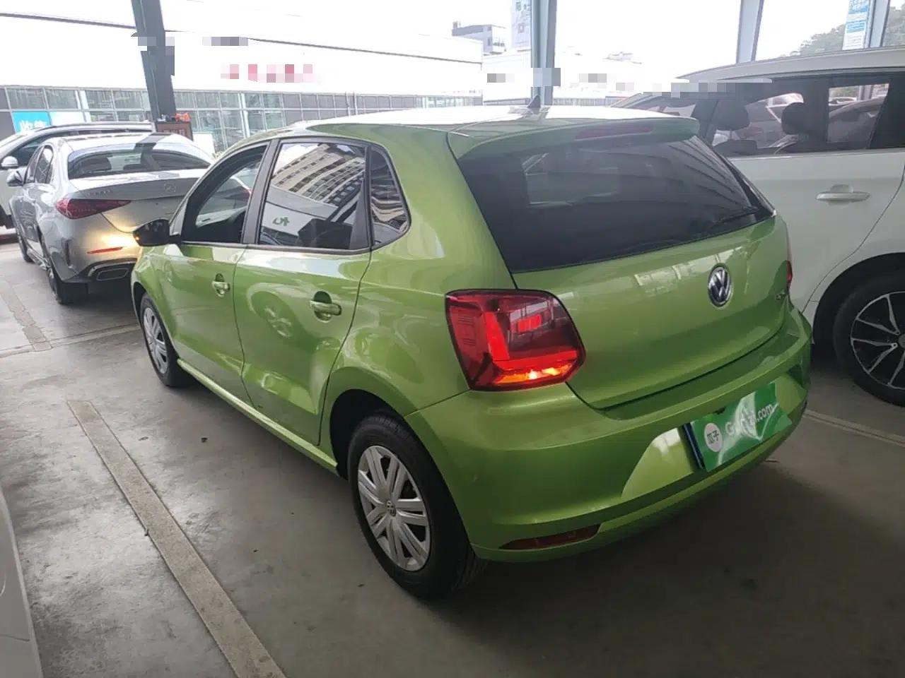 Volkswagen Polo 2016 1.4L Automatic Trendy Model — миниатюра 4