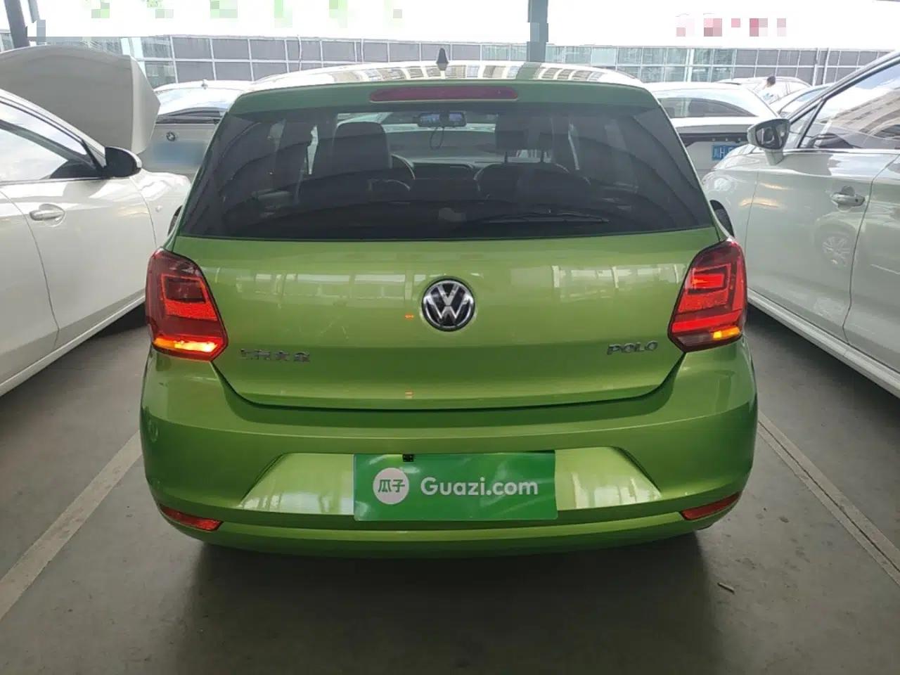 Volkswagen Polo 2016 1.4L Automatic Trendy Model — миниатюра 5