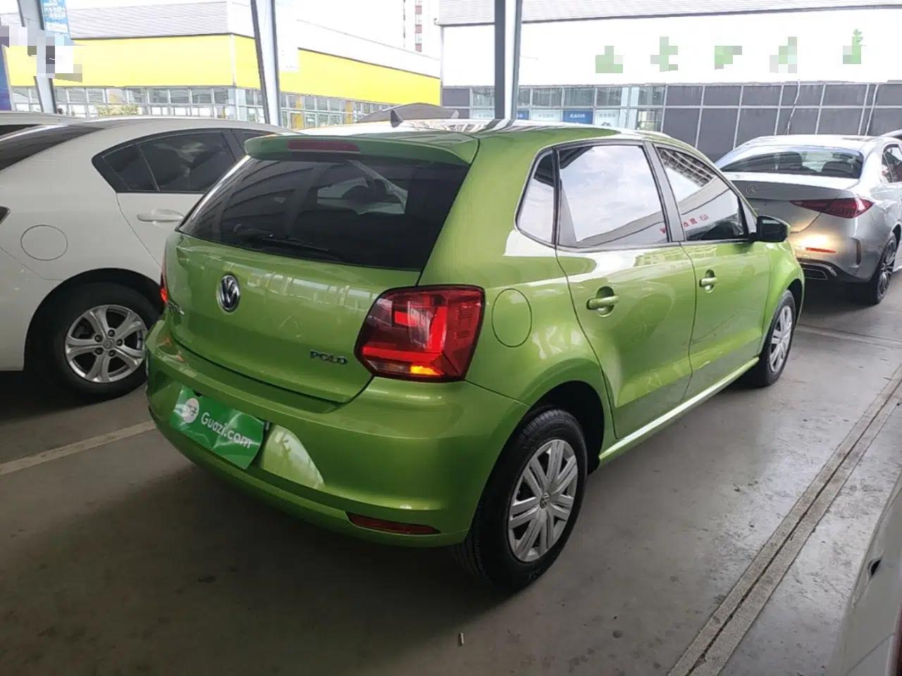 Volkswagen Polo 2016 1.4L Automatic Trendy Model — миниатюра 6