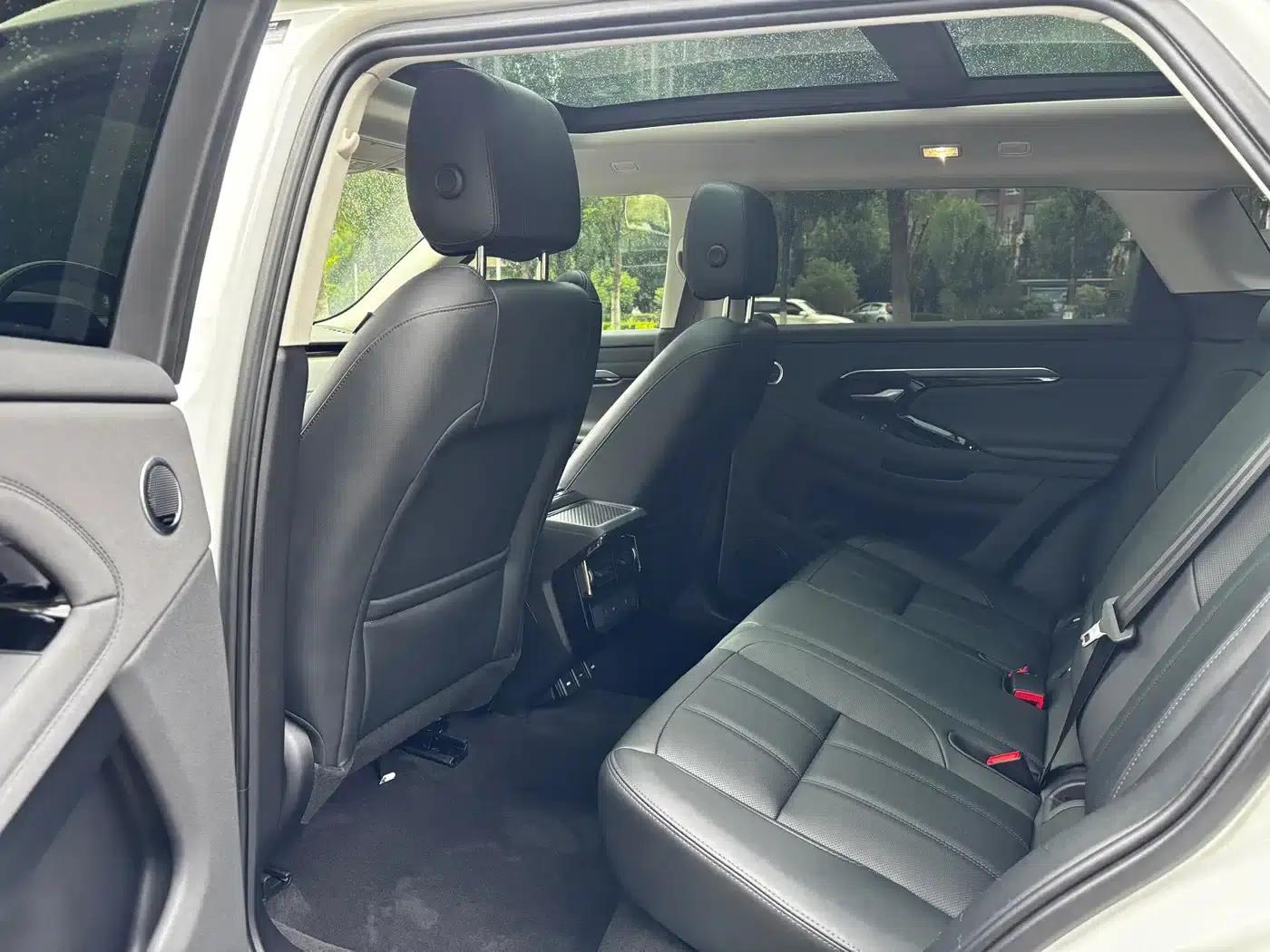 Range Rover Evoque 2022 Model, Evoque L 249PS R-Dynamic Luxury Edition — миниатюра 5