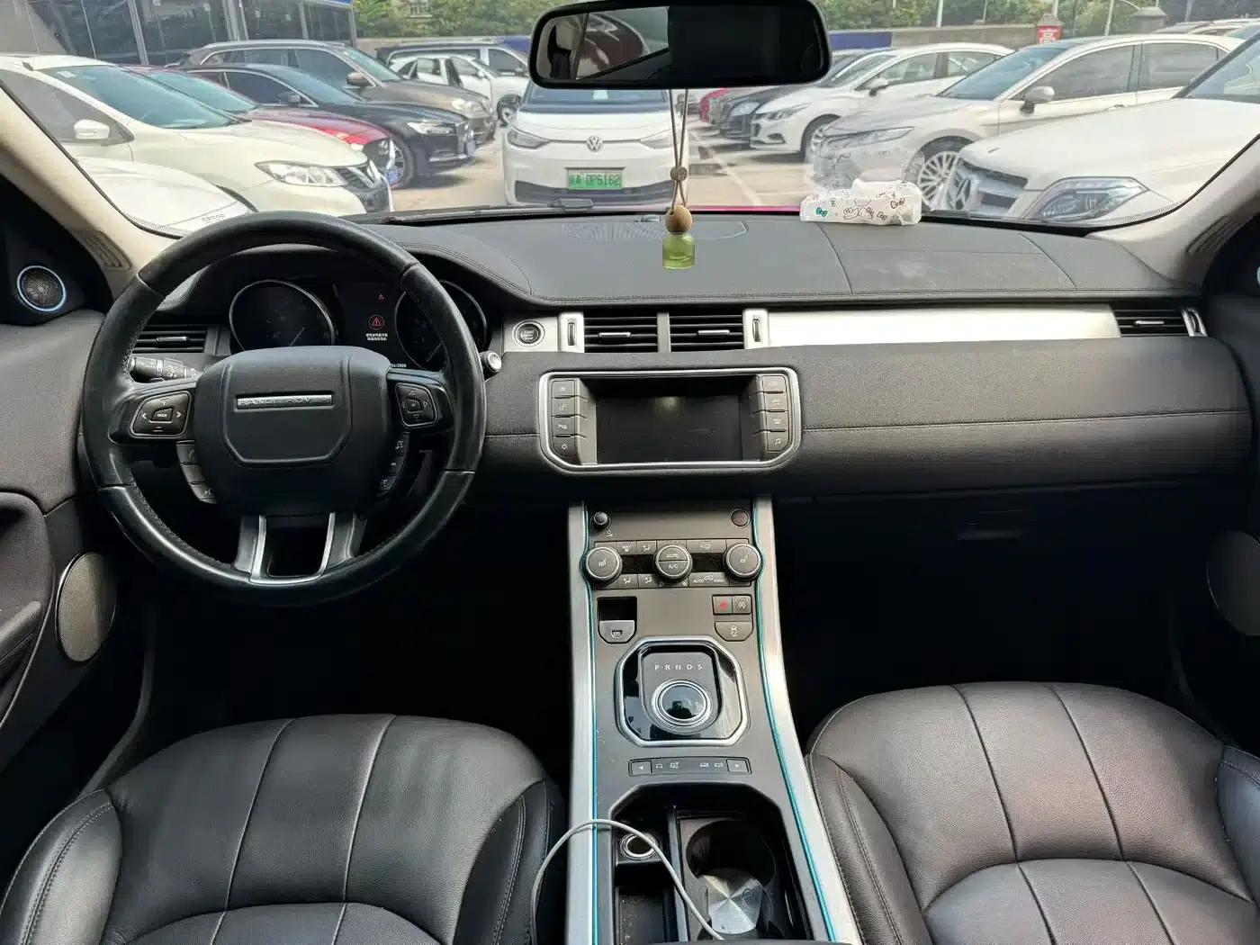 Range Rover Evoque 2016 2.0T Pure Luxury Edition — миниатюра 6