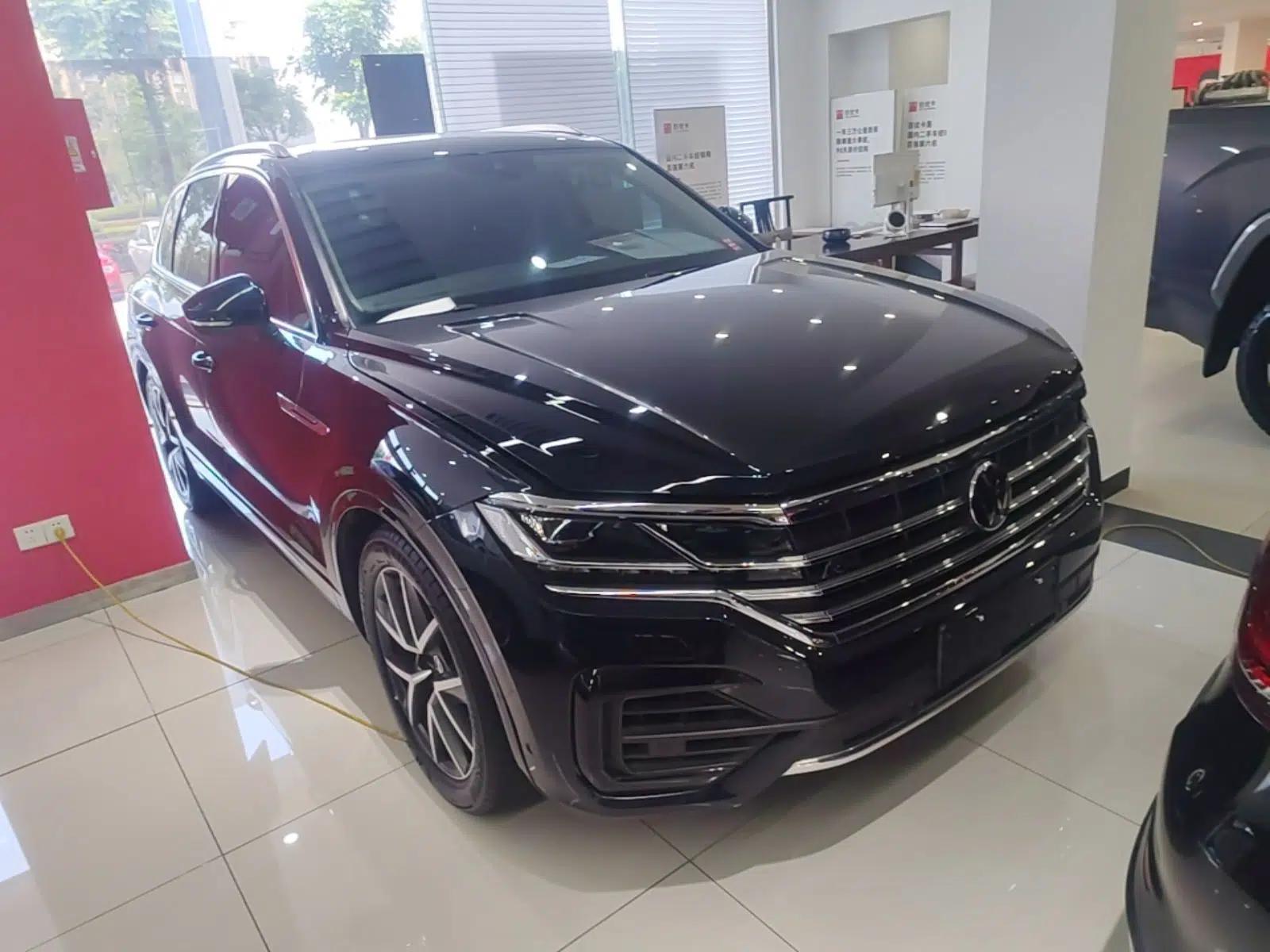 Volkswagen Touareg 2020 3.0 TSI Luxury Edition China VI — миниатюра 3