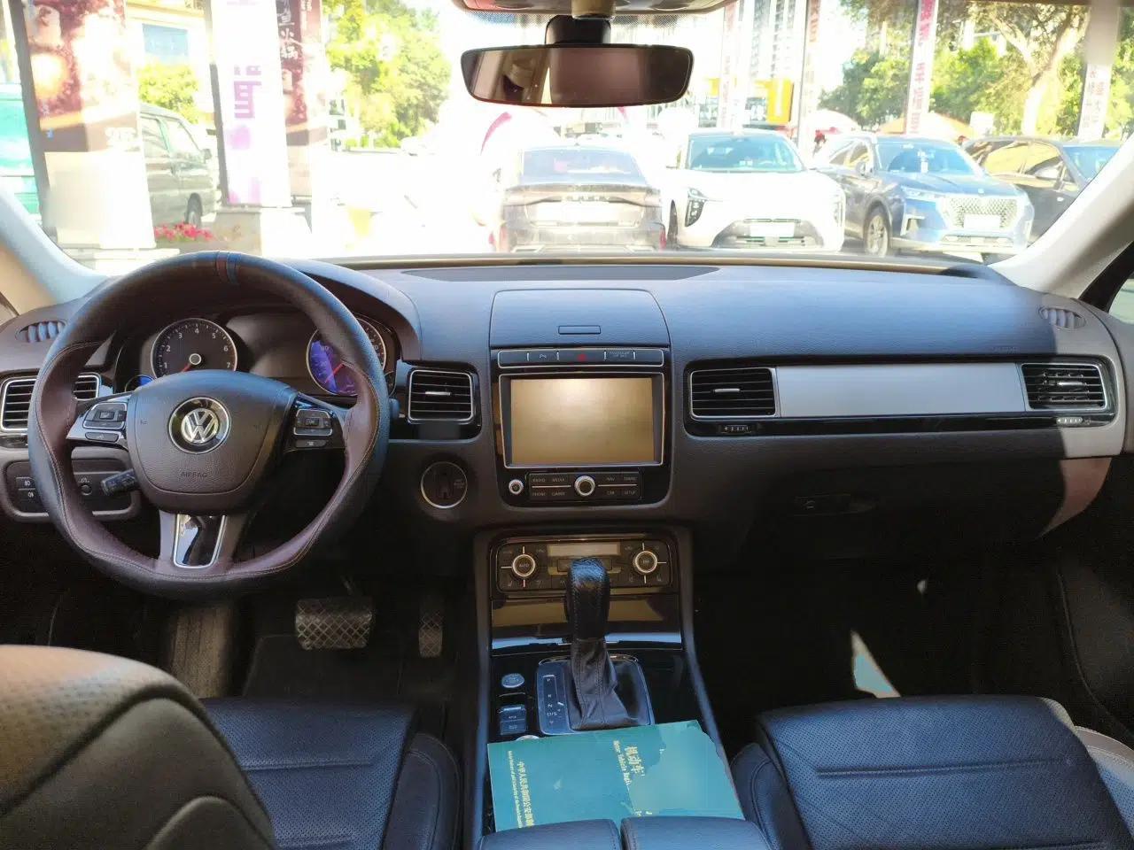 Volkswagen Touareg 2017 3.0 TSI Yuyue Model — миниатюра 9