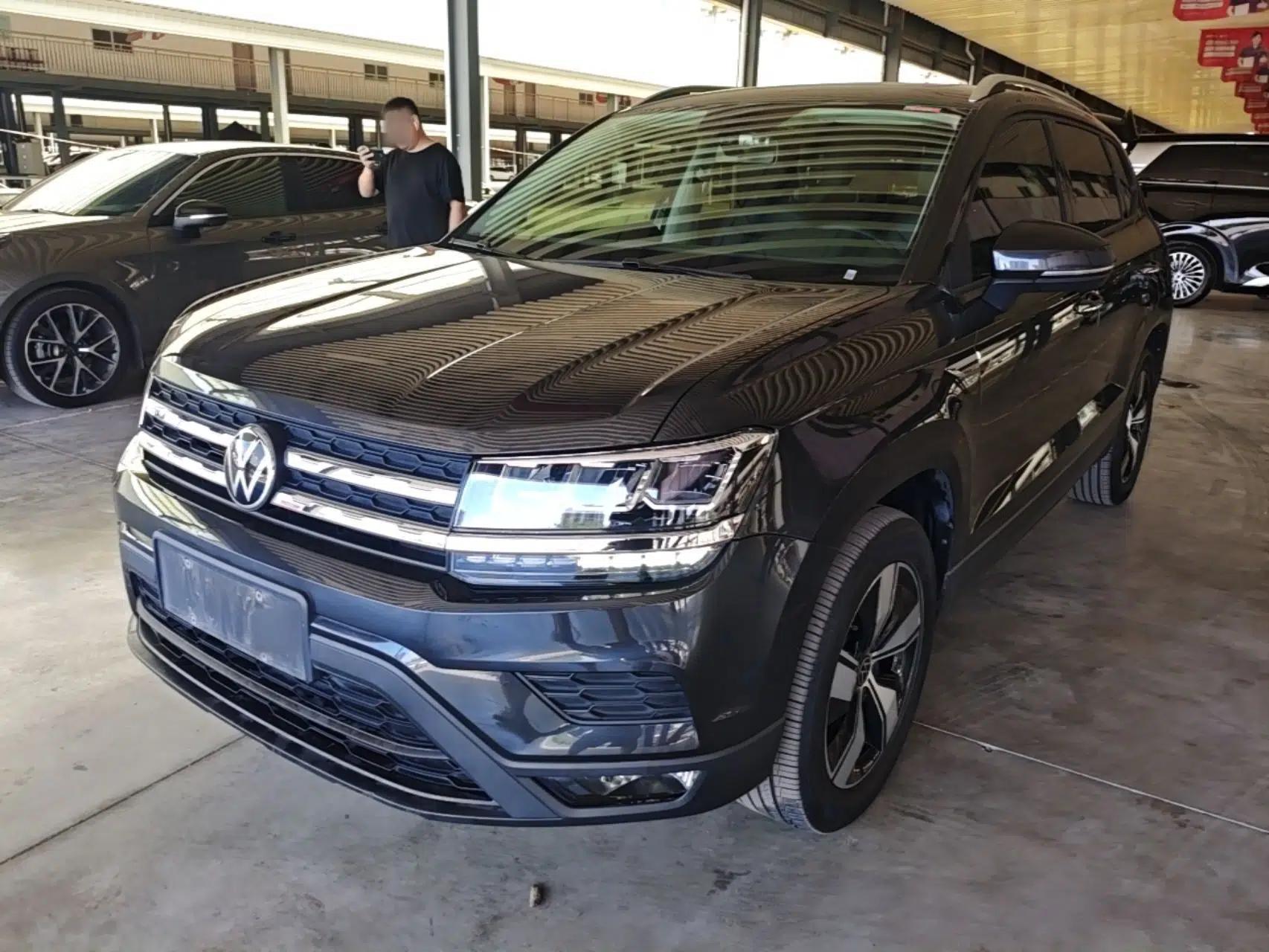 Volkswagen Tharu 2021 280TSI Two-Wheel Drive Comfort Edition — миниатюра 1