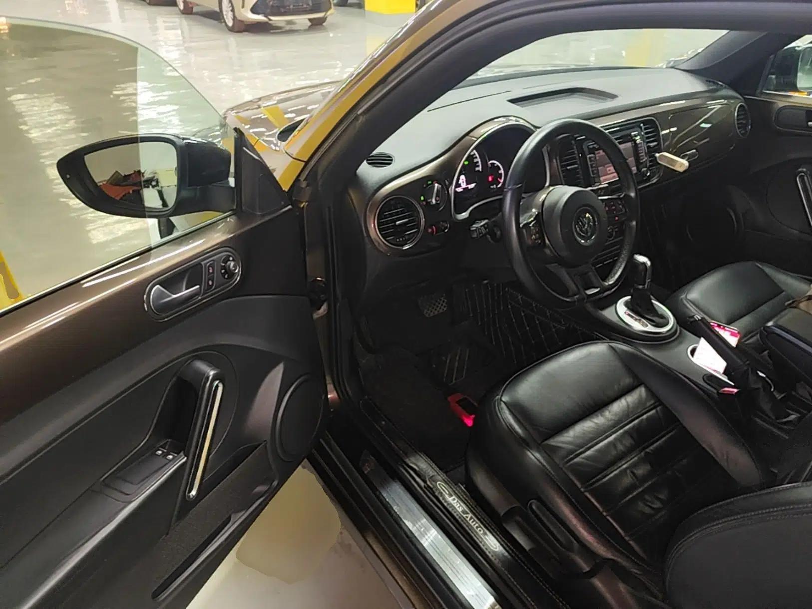 Volkswagen Beetle 2015 180TSI model — миниатюра 18