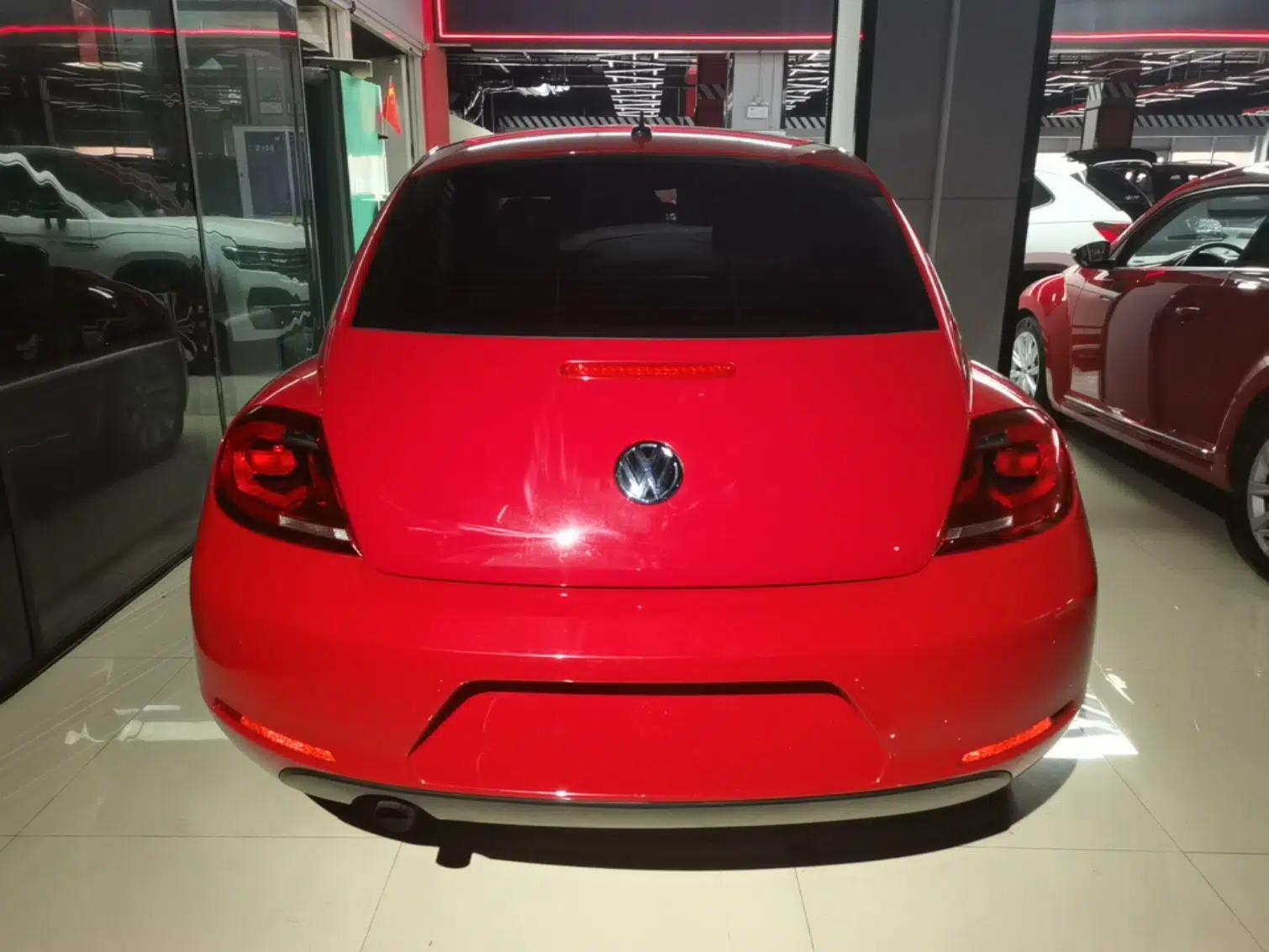 Volkswagen Beetle 2015 180TSI model — миниатюра 5