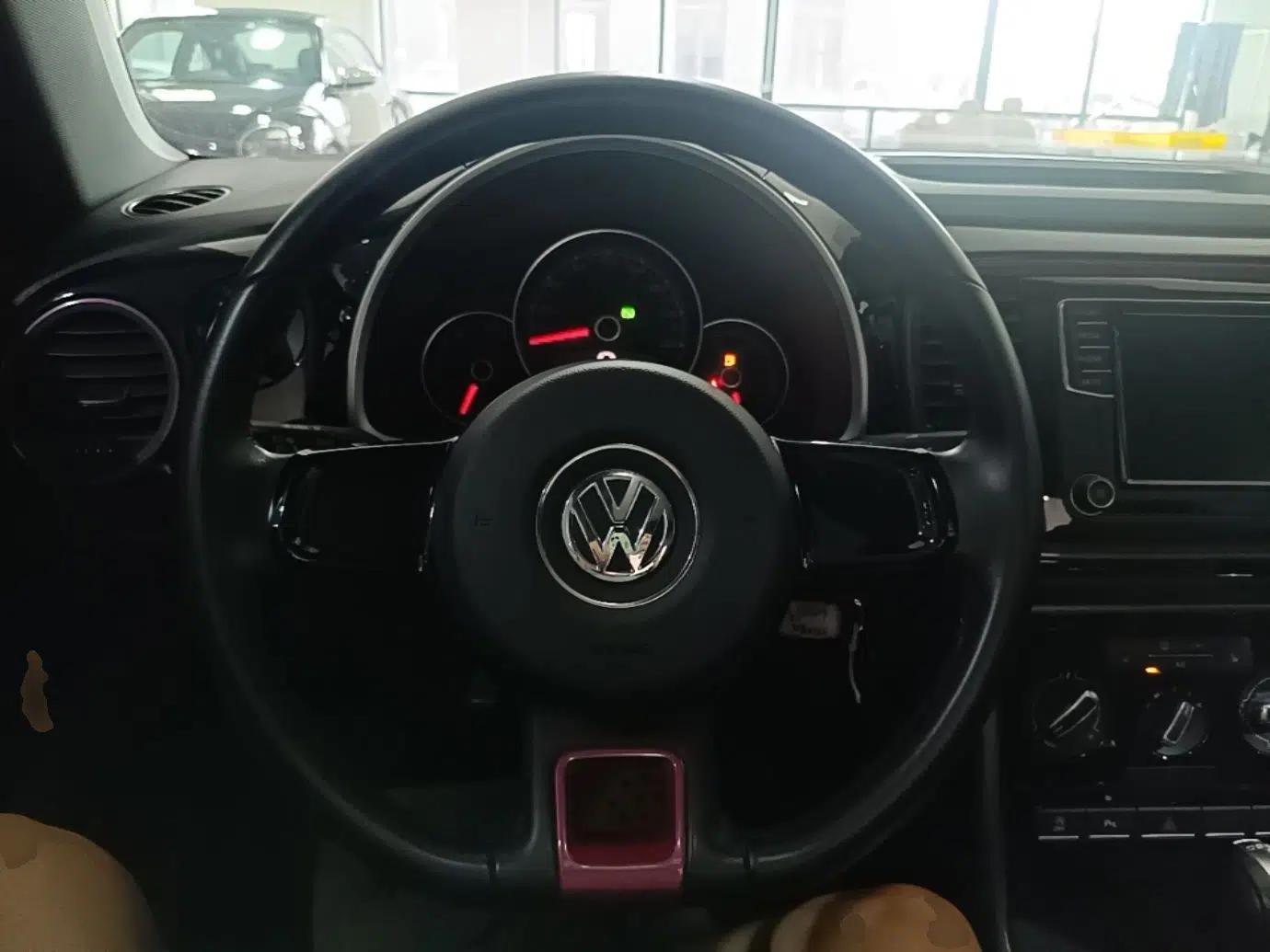 Volkswagen Beetle 2017 180TSI Pink Beauty Edition — миниатюра 18
