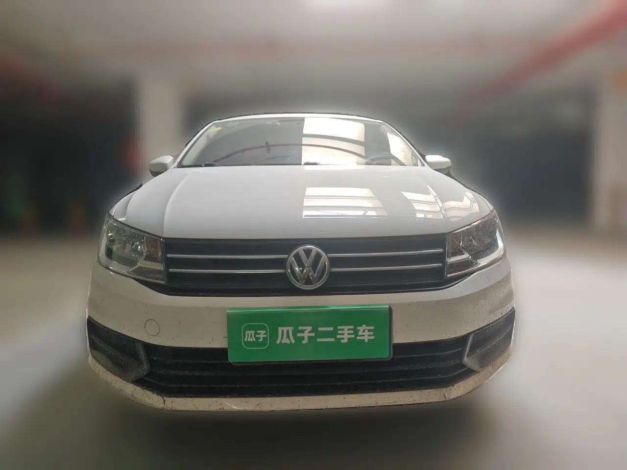 Volkswagen Santana 2016 1.4L Manual Fashion Edition — миниатюра 2