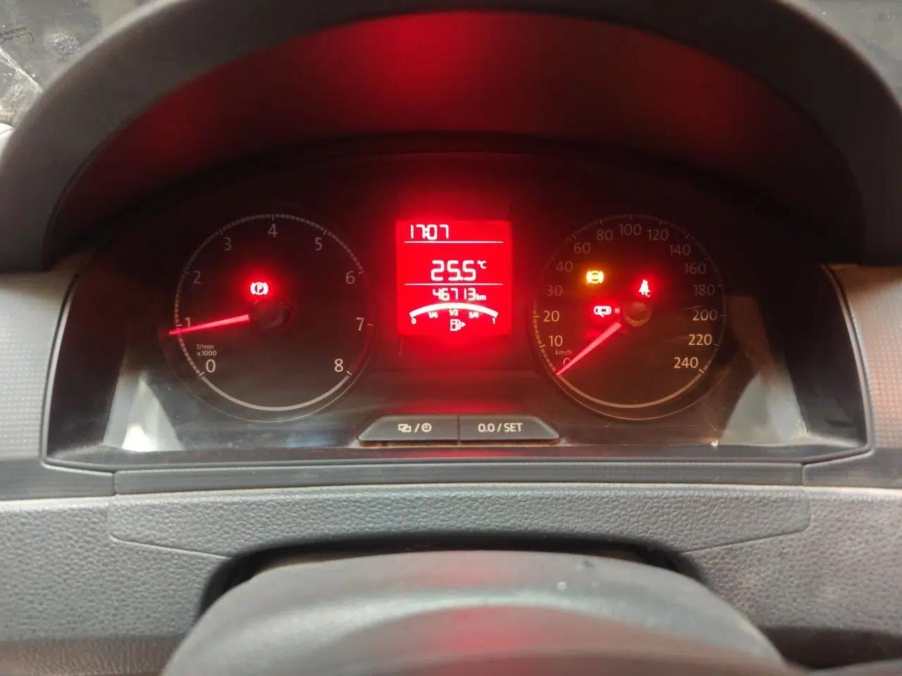 Volkswagen Santana 2016 1.4L Manual Fashion Edition — миниатюра 12