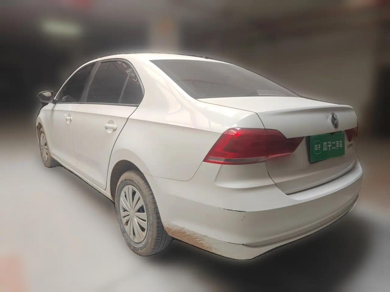 Volkswagen Santana 2016 1.4L Manual Fashion Edition — миниатюра 4