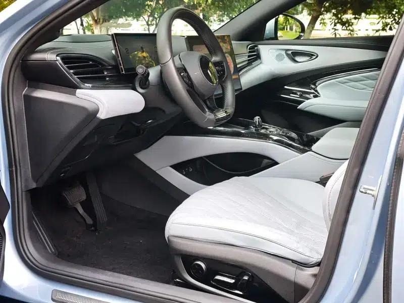 Seal 2022 700KM Long Range Rear-Wheel Drive Version — миниатюра 8