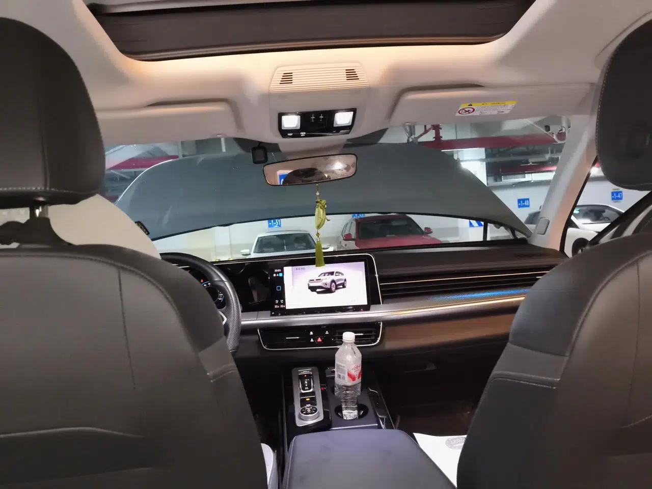 Volkswagen Tavendor 2023 380TSI Four-Wheel Drive R-Line First Edition — миниатюра 18