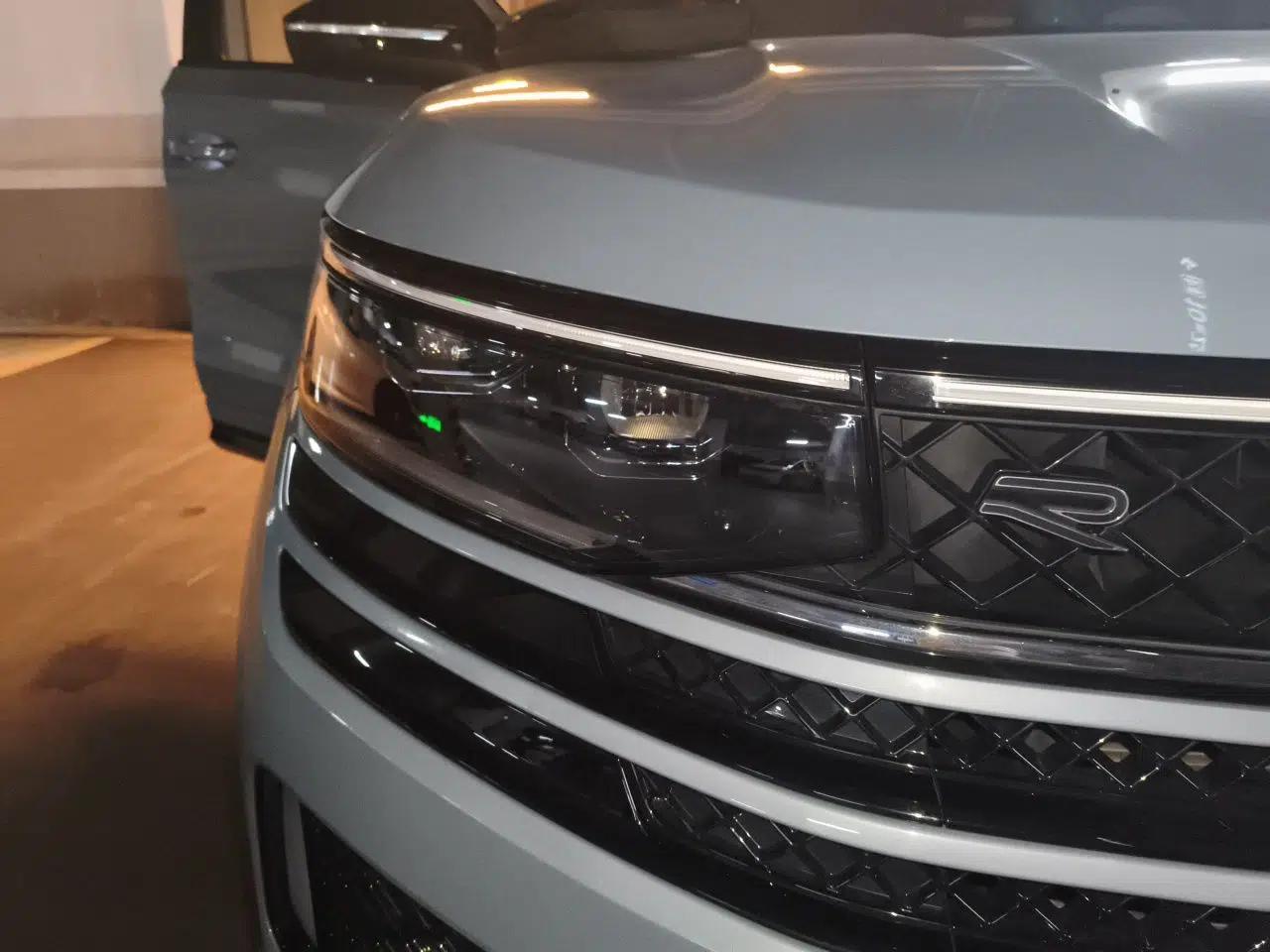 Volkswagen Tavendor 2023 380TSI Four-Wheel Drive R-Line First Edition — миниатюра 7