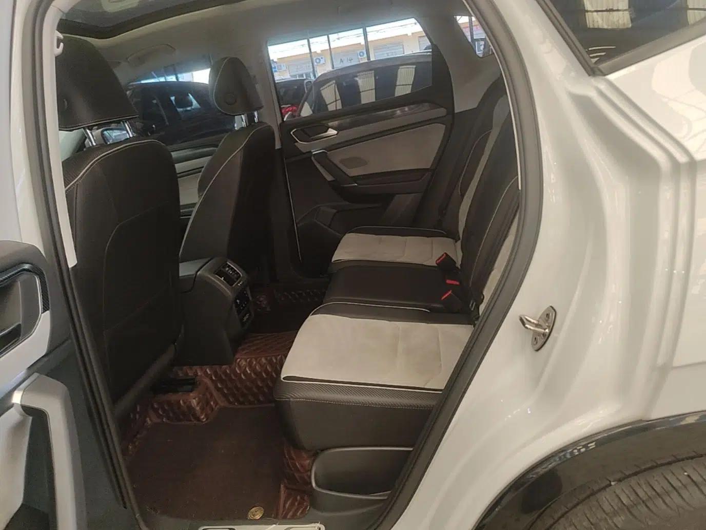 Volkswagen Tayron X 2023 330TSI Two-Wheel-Drive Prestige High-Energy Version — миниатюра 20