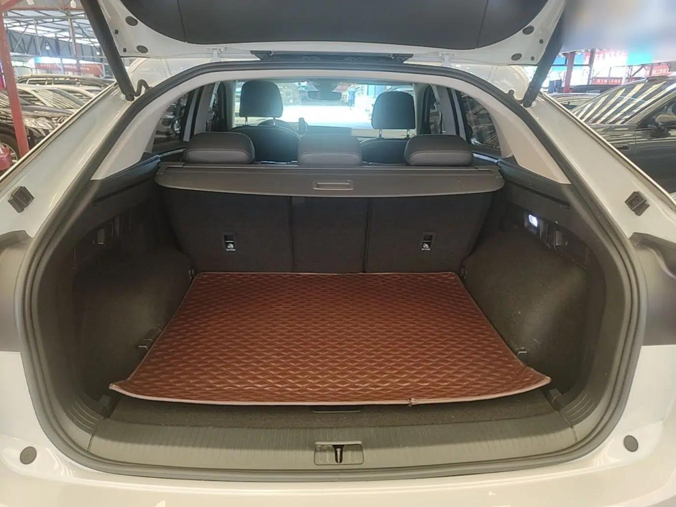 Volkswagen Tayron X 2023 330TSI Two-Wheel-Drive Prestige High-Energy Version — миниатюра 22