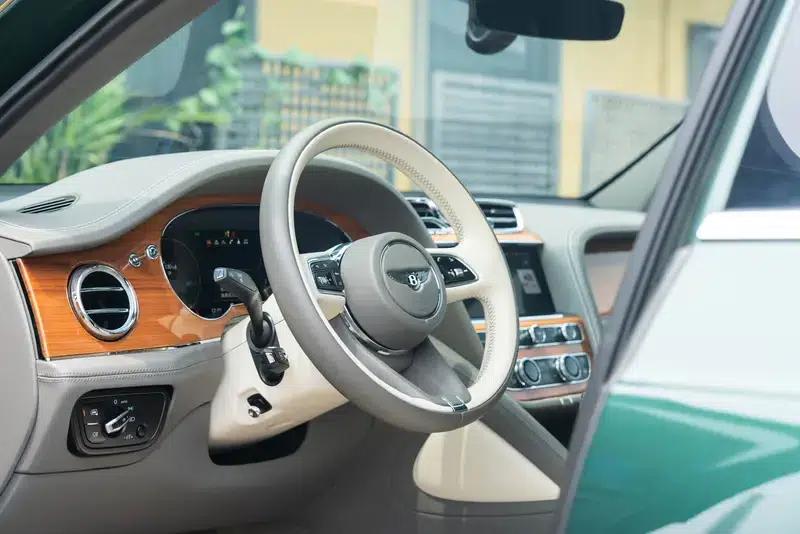 Bentayga 2021 4.0T V8 — миниатюра 23