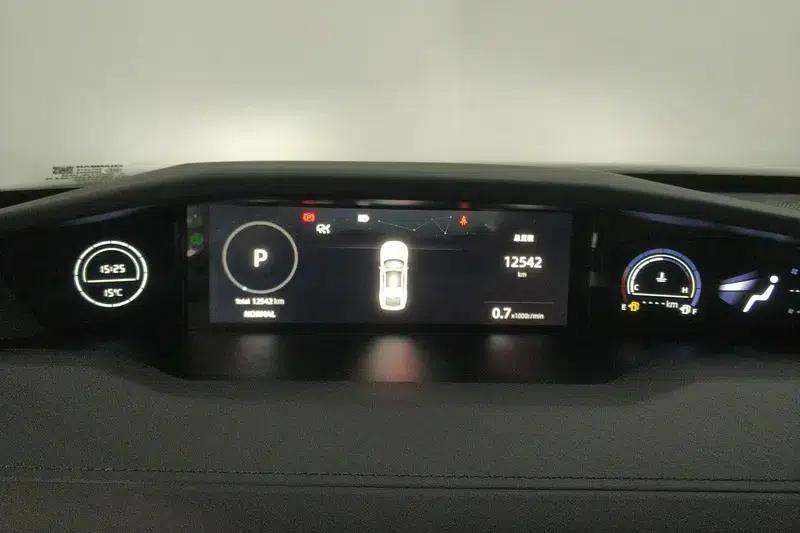 Changan UNI-V 2024 1.5T Premium Edition — миниатюра 14
