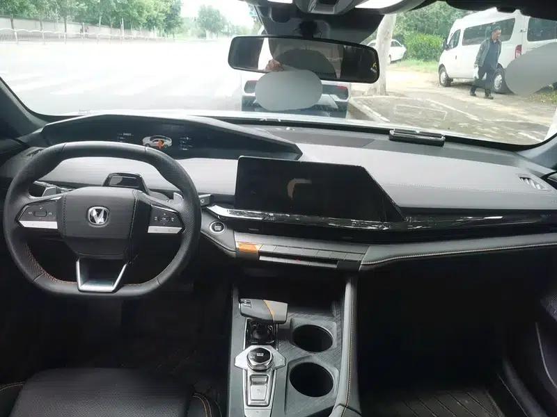 Changan UNI-V 2022 1.5T Premium Edition — миниатюра 5