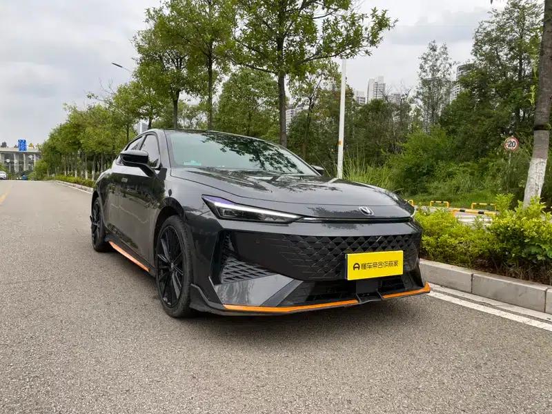 Changan UNI-V 2024 1.5T Premium Edition — миниатюра 3