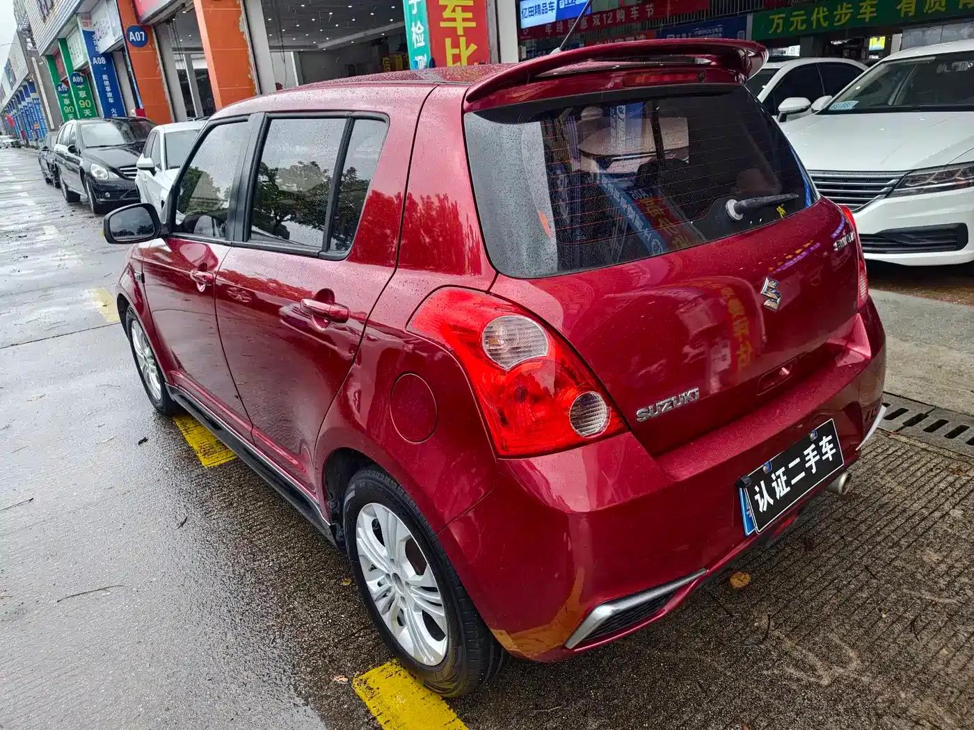 2013 Swift 1.5L Automatic Standard Edition — миниатюра 8