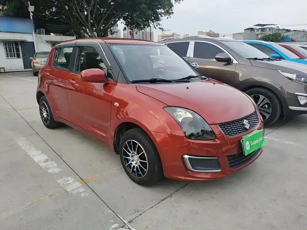 2014 Swift 1.3L Manual Standard Edition — миниатюра 4