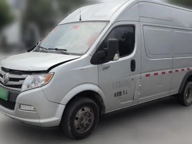 Dongfeng Yufeng 2021 2.3T Power King Rear-Drive Van Long Wheelbase High Roof Dual Rear Tires 3-Seater China VI Standard M9T