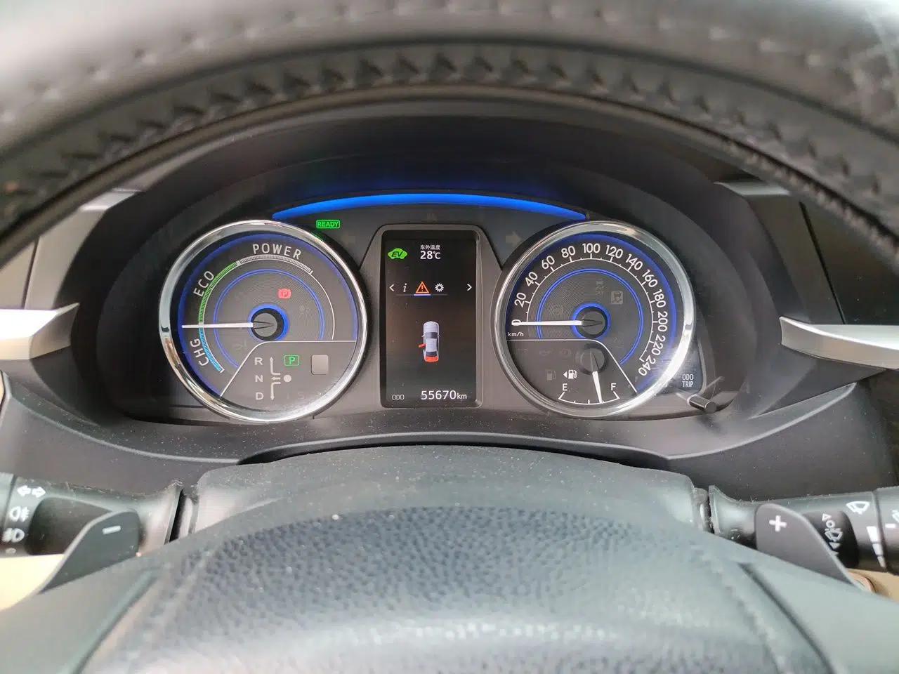 Toyota Corolla 2016 Dual-Engine 1.8L E-CVT Elite Edition — миниатюра 11