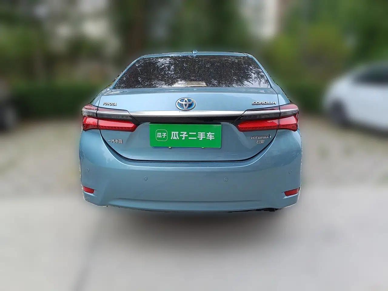 Toyota Corolla 2016 Dual-Engine 1.8L E-CVT Elite Edition — миниатюра 5
