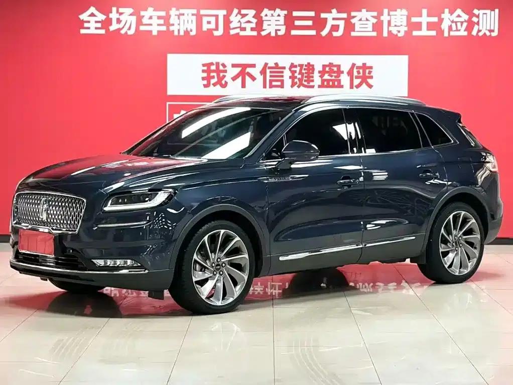 Navigator 2021 2.7T AWD Premium Edition — миниатюра 1