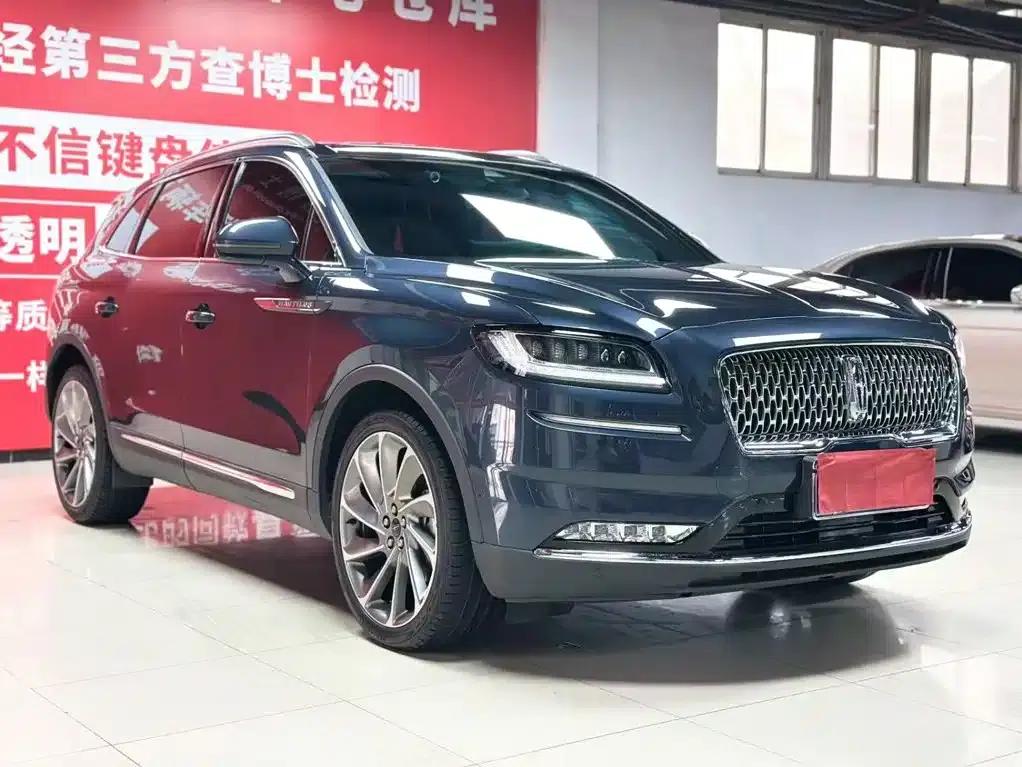 Navigator 2021 2.7T AWD Premium Edition — миниатюра 3
