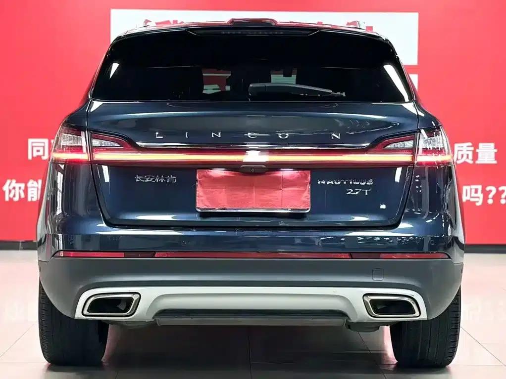 Navigator 2021 2.7T AWD Premium Edition — миниатюра 5