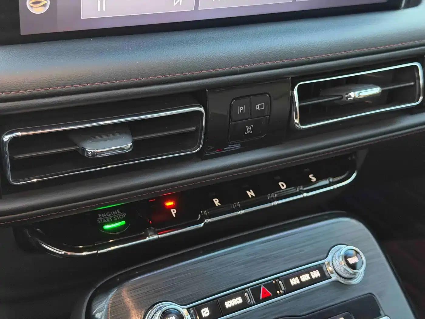 Navigator 2021 2.0T AWD Premium Edition — миниатюра 17