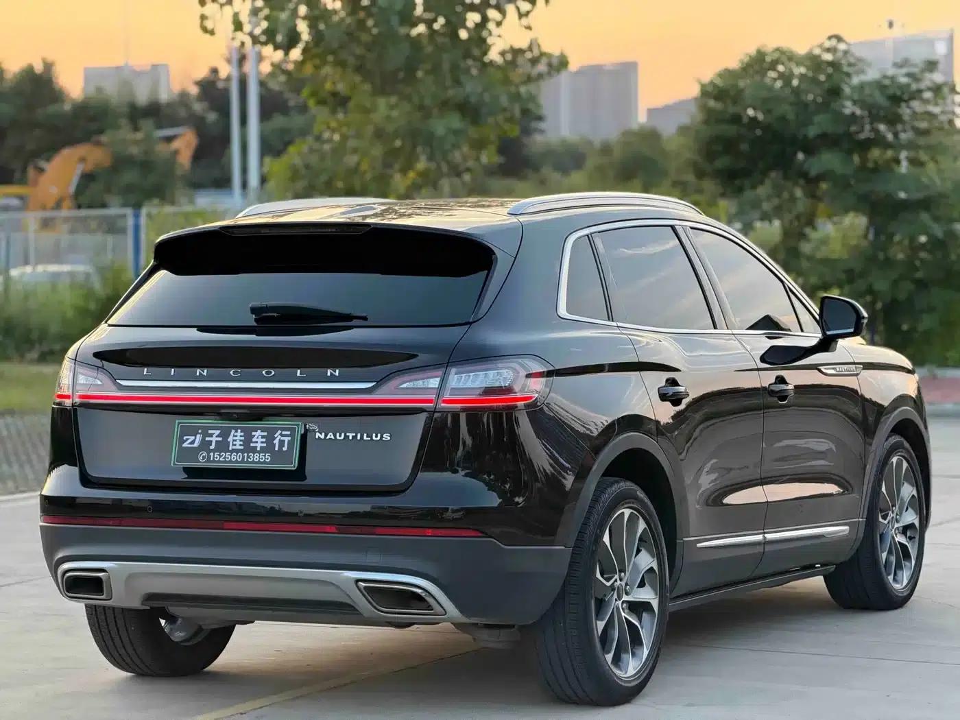 Navigator 2021 2.0T AWD Premium Edition — миниатюра 6