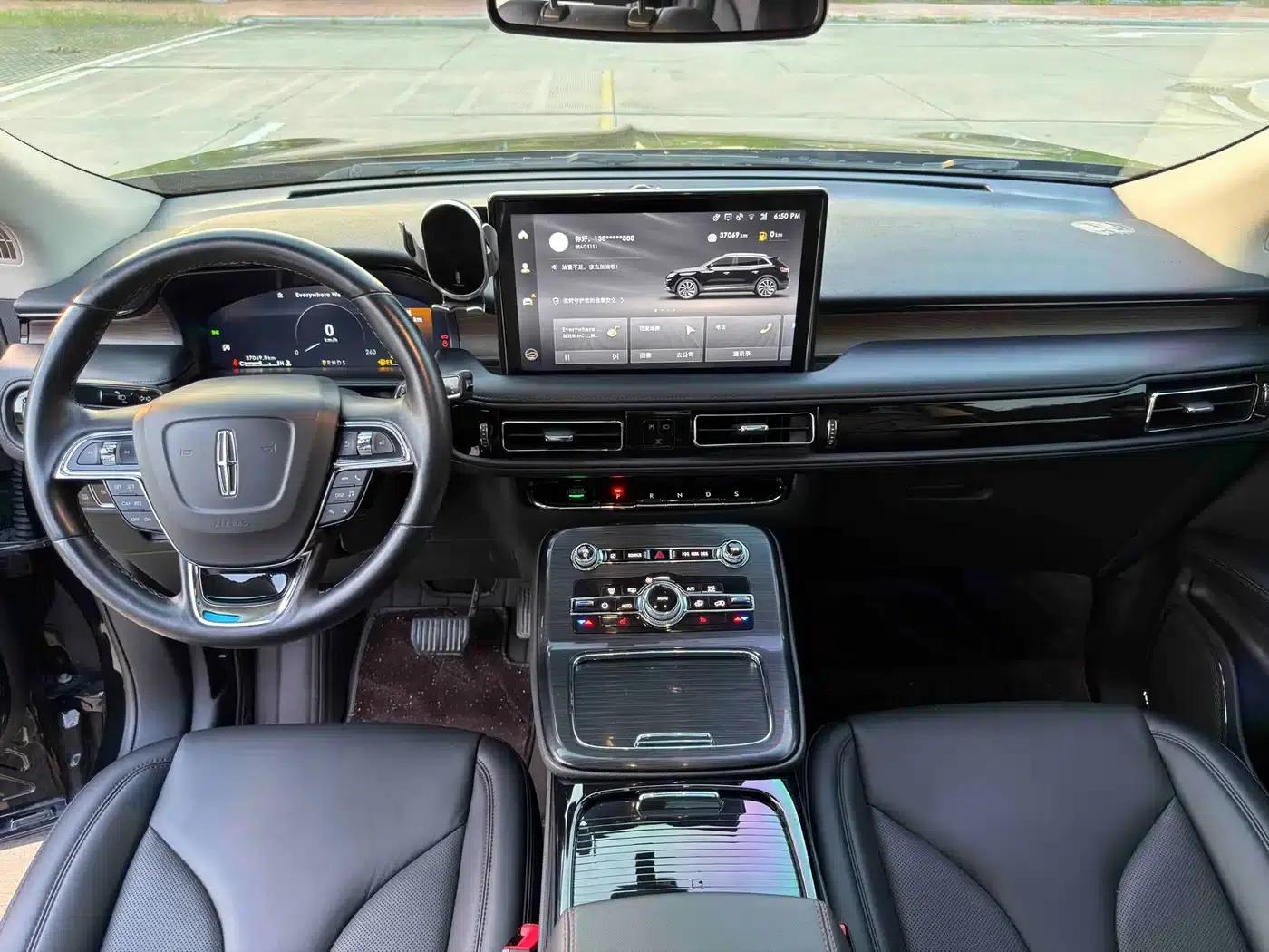 Navigator 2021 2.0T AWD Premium Edition — миниатюра 8