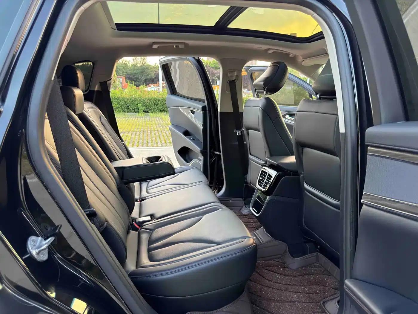 Navigator 2021 2.0T AWD Premium Edition — миниатюра 10