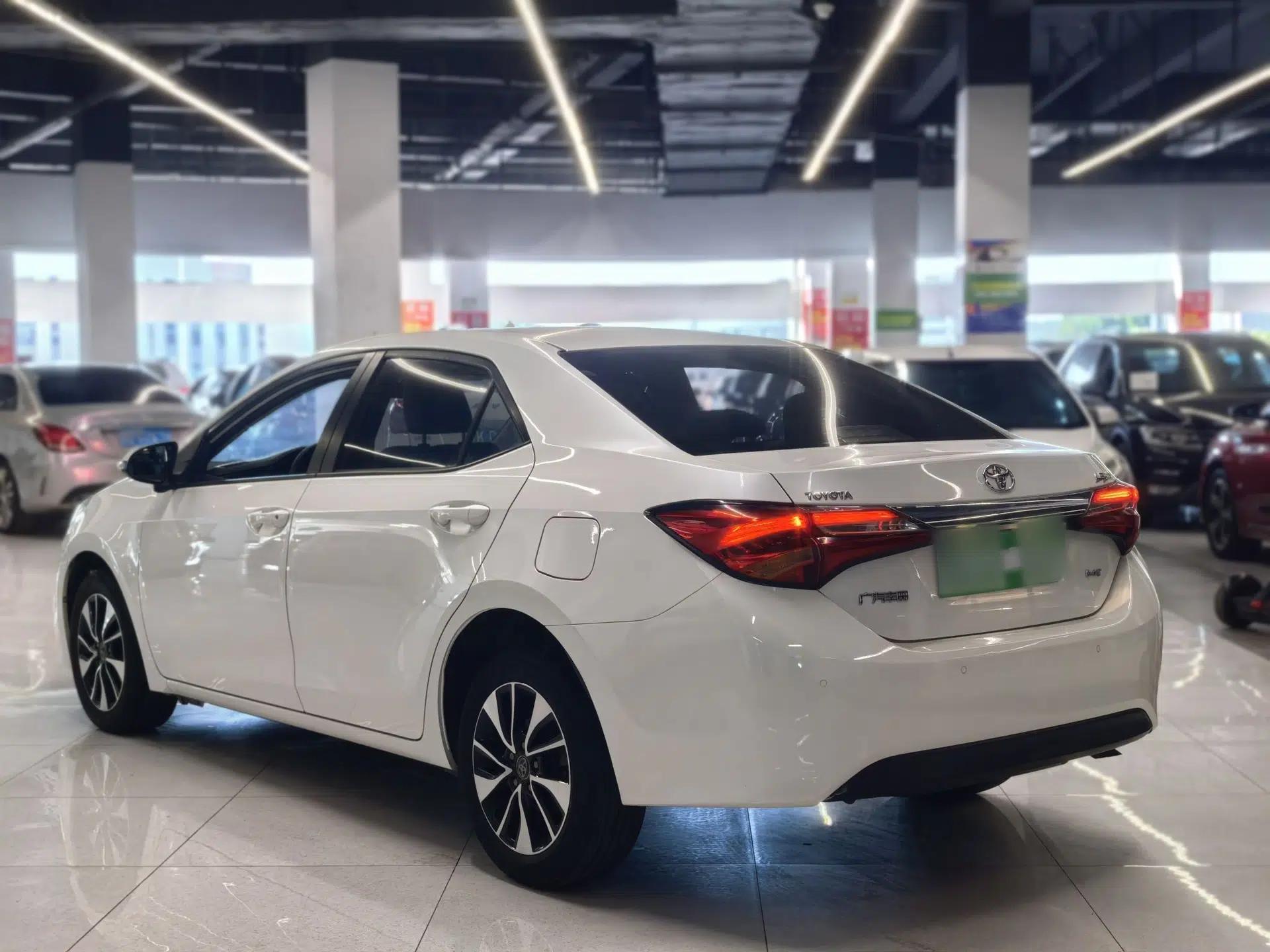 Toyota Levin 2018 185T CVT Luxury Edition China V Standard — миниатюра 18