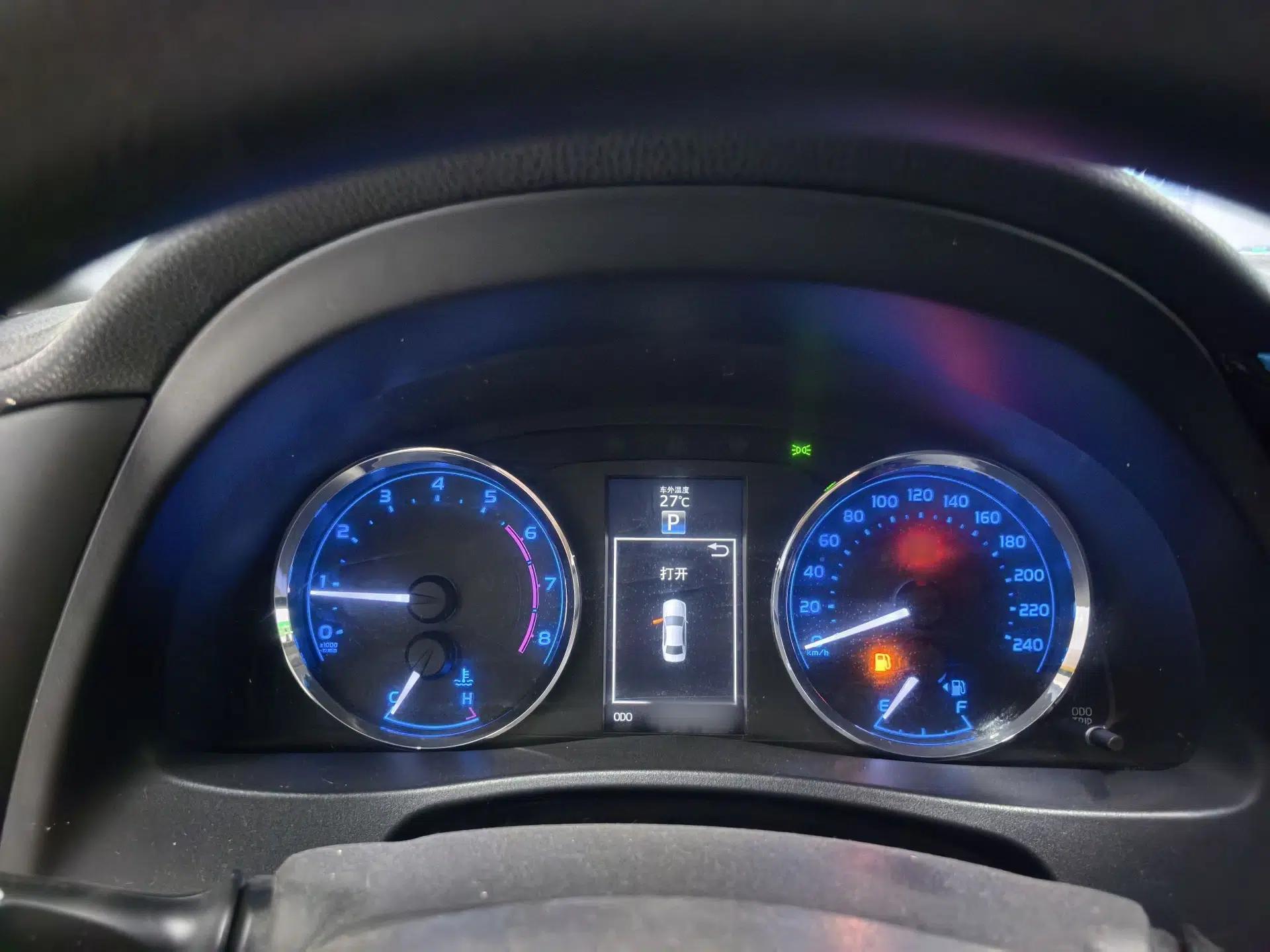 Toyota Levin 2018 185T CVT Luxury Edition China V Standard — миниатюра 33