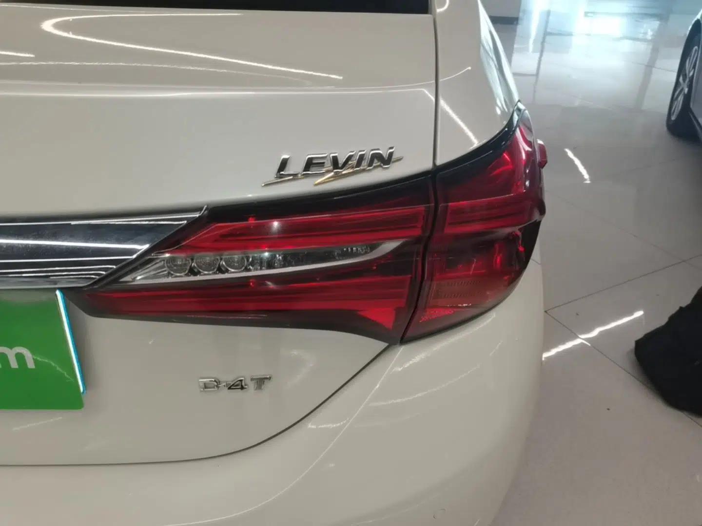 Toyota Levin 2018 185T CVT Luxury Edition China V Standard — миниатюра 9