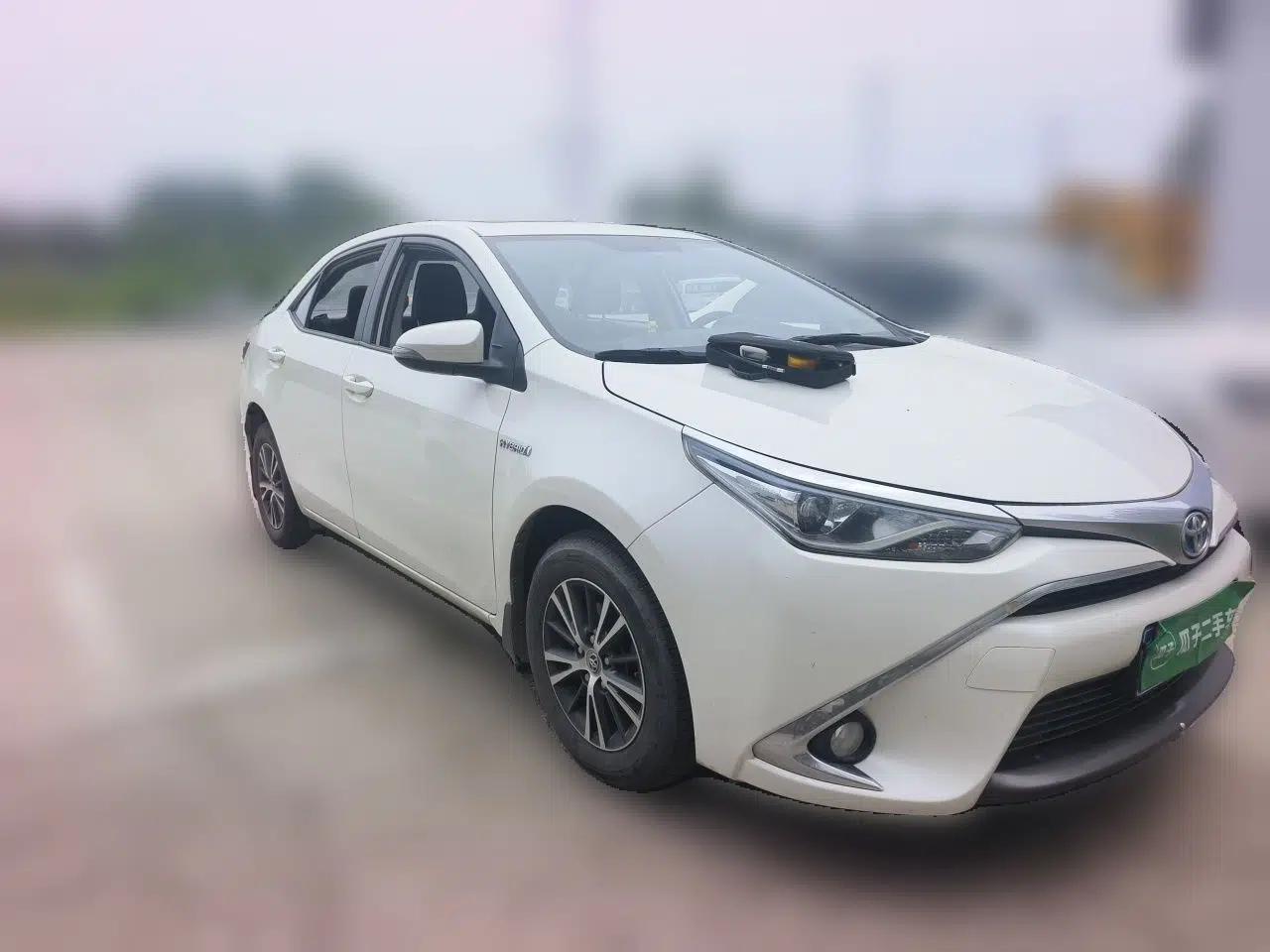 Toyota Levin 2016 Dual-Engine 1.8H GS E-CVT Elite Model with Sunroof — миниатюра 3