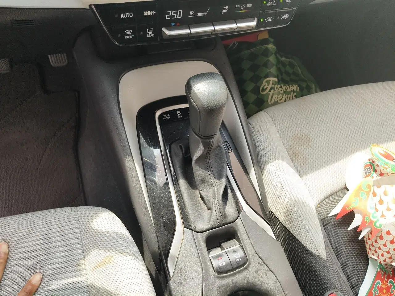 Toyota Levin 2019 Dual-Engine 1.8H E-CVT Tech Edition China VI Standard — миниатюра 14