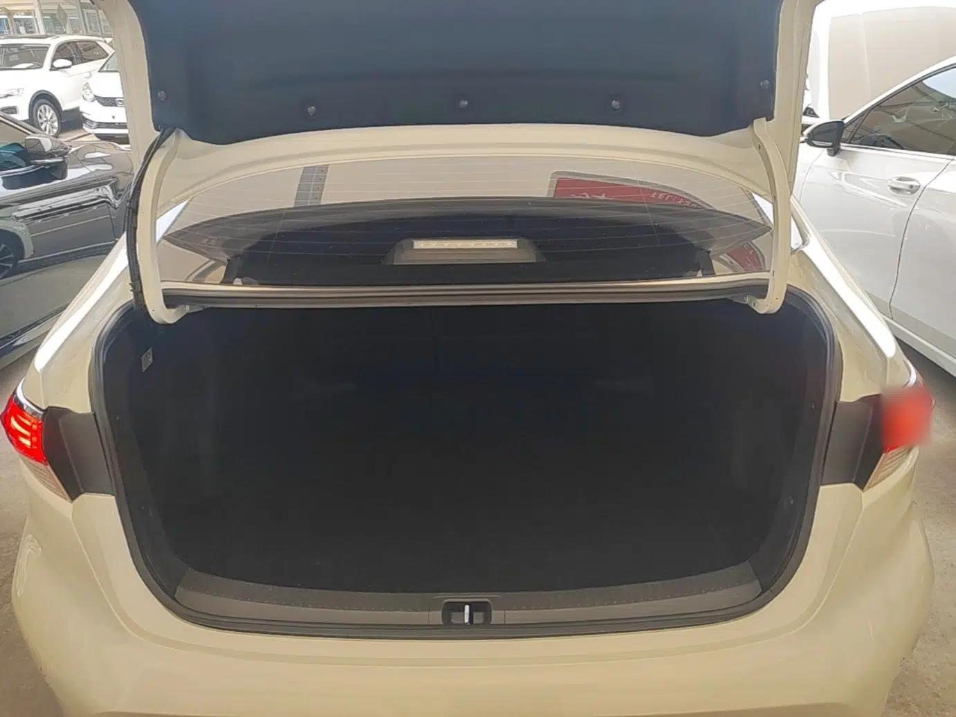 Toyota Levin 2019 Dual-Engine 1.8H E-CVT Sport Edition China VI Standard — миниатюра 22