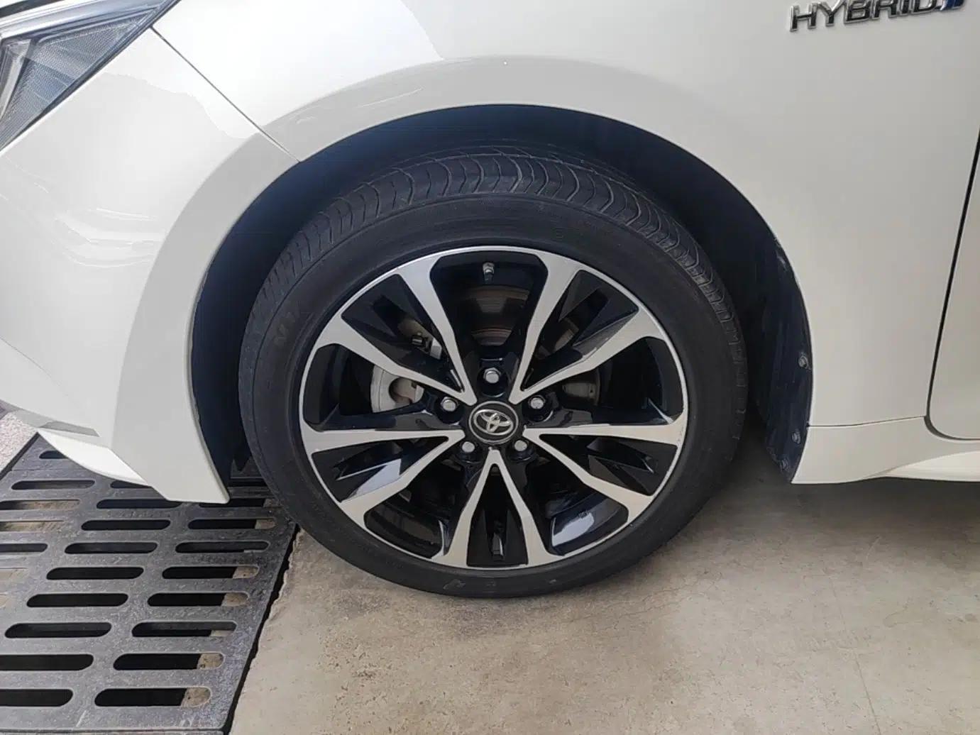 Toyota Levin 2019 Dual-Engine 1.8H E-CVT Sport Edition China VI Standard — миниатюра 10