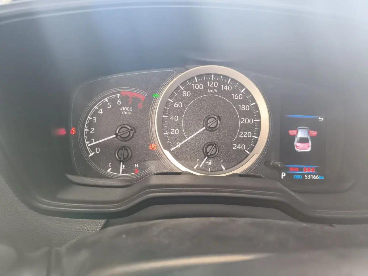 Toyota Levin 2023 185T CVT Sport Edition — миниатюра 11