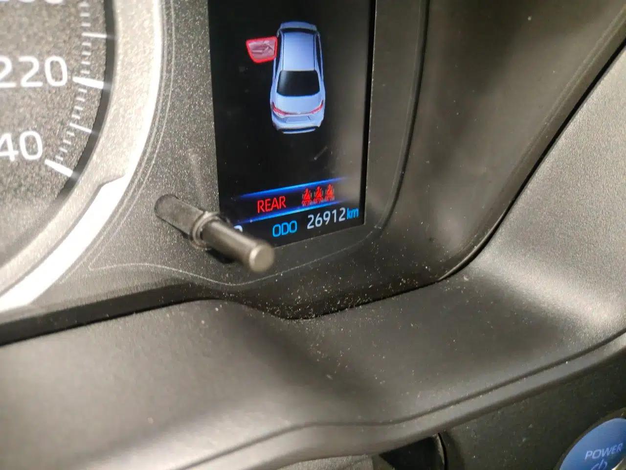 Toyota Levin 2022 Dual-Motor 1.8H E-CVT Sport Edition — миниатюра 12