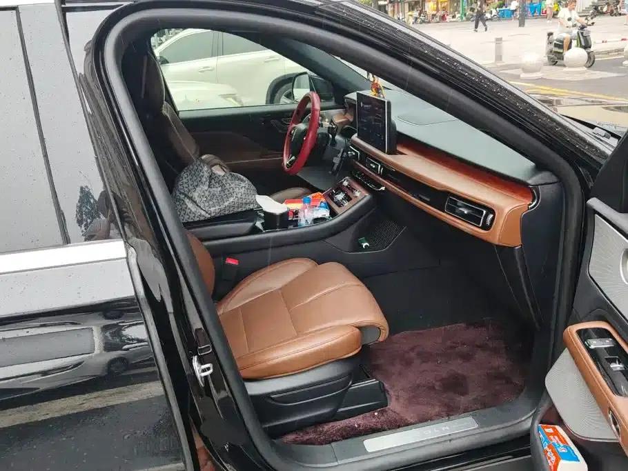 2020 Aviator 3.0T V6 AWD Executive Edition — миниатюра 8