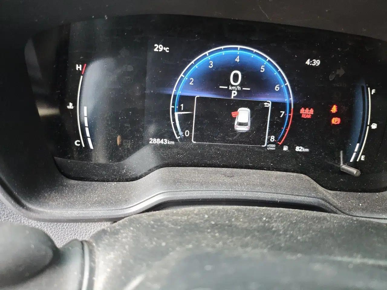 Toyota FRONTLANDER 2023 2.0L CVT Elite Edition — миниатюра 12